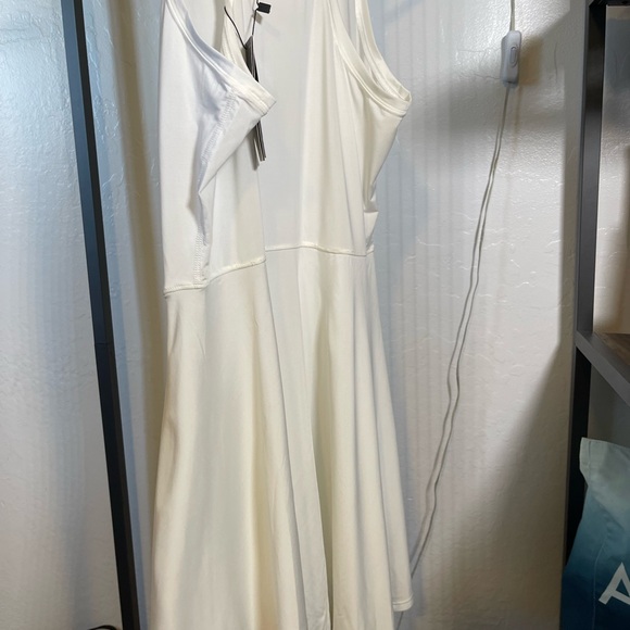 Nike White Sleeveless Midi Athletic Dress with Black Swoosh - Picture 2 of 7